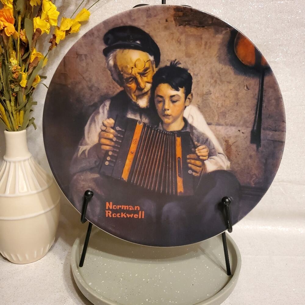 Knowles Norman Rockwell Plate "The Music Maker" 1981